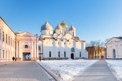 La cattedrale della st Sophia nel Cremlino di Novgorod, Veliky Novg Fotografia Stock La cattedrale della st Sophia nel Cremlino di Novgorod, Veliky Novg Fotografia Stock