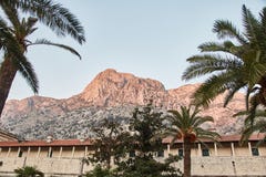 La città di Cattaro Vecchia città Vecchia parete della città Mountain View montenegro fotografia stock libera da diritti La città di Cattaro Vecchia città Vecchia parete della città Mountain View montenegro fotografia stock libera da diritti