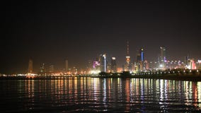 La ciudad de Kuwait en la noche La ciudad de Kuwait en la noche