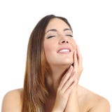 La femme de beauté avec la peau et la manucure parfaites et le blanc sourient image stock La femme de beauté avec la peau et la manucure parfaites et le blanc sourient image stock