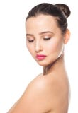 La femme de beauté et de mode avec des yeux s'est fermée sur le fond blanc, portrait de plan rapproché Composez, des cosmétiques photo libre de droits La femme de beauté et de mode avec des yeux s'est fermée sur le fond blanc, portrait de plan rapproché Composez, des cosmétiques photo libre de droits