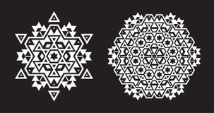 La fractale ethnique Mandala Vector ressemble au flocon de neige ou à la Maya Aztec illustration libre de droits La fractale ethnique Mandala Vector ressemble au flocon de neige ou à la Maya Aztec illustration libre de droits