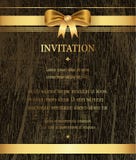 La frontera de oro de la cinta en la invitación de madera de la textura, saludo, celebración, enhorabuena carda el fondo abstract stock de ilustración La frontera de oro de la cinta en la invitación de madera de la textura, saludo, celebración, enhorabuena carda el fondo abstract stock de ilustración