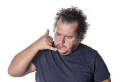 La grosse apparence belle de type m'appellent signe Homme dans la main de conservation occasionnelle à l'oreille et à imiter l'en images stock La grosse apparence belle de type m'appellent signe Homme dans la main de conservation occasionnelle à l'oreille et à imiter l'en images stock