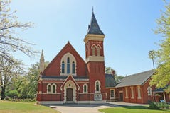La iglesia de unión del St Arnaldo es una iglesia diseñada gótica victoriana construida en 1875 El pasillo de la escuela dominica fotos de archivo La iglesia de unión del St Arnaldo es una iglesia diseñada gótica victoriana construida en 1875 El pasillo de la escuela dominica fotos de archivo