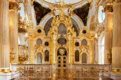 La iglesia magnífica del palacio del invierno (ermita del estado) en St P fotos de archivo libres de regalías La iglesia magnífica del palacio del invierno (ermita del estado) en St P fotos de archivo libres de regalías