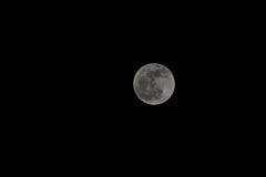 La Luna Llena de diciembre fotografía de archivo libre de regalías La Luna Llena de diciembre fotografía de archivo libre de regalías