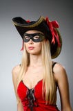 La mujer en el traje del pirata - concepto de Halloween imágenes de archivo libres de regalías La mujer en el traje del pirata - concepto de Halloween imágenes de archivo libres de regalías