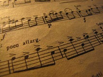 La musica di foglio bianco Primo piano Molto vecchio fotografia stock libera da diritti La musica di foglio bianco Primo piano Molto vecchio fotografia stock libera da diritti