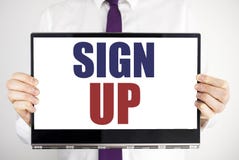 La parola, scrivente firma su Il concetto di affari per la registrazione del registro del membro scritta sulla tenuta del compute immagine stock libera da diritti La parola, scrivente firma su Il concetto di affari per la registrazione del registro del membro scritta sulla tenuta del compute immagine stock libera da diritti