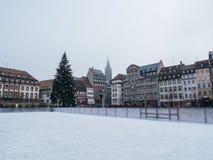La pista di pattinaggio in centrale dispone Kleber Strasbourg dopo il terrorista immagini stock libere da diritti La pista di pattinaggio in centrale dispone Kleber Strasbourg dopo il terrorista immagini stock libere da diritti