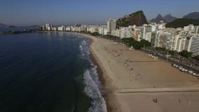 La playa famosa de Copacabana en Rio de Janeiro El Brasil Suramérica La playa famosa de Copacabana en Rio de Janeiro El Brasil Suramérica