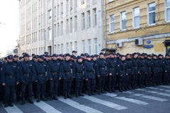 La polizia, marzo per pace immagini stock La polizia, marzo per pace immagini stock