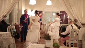 La Polonia, Varsavia 9-11-2018: Un evento costumed La gente che balla i balli classici video d archivio La Polonia, Varsavia 9-11-2018: Un evento costumed La gente che balla i balli classici video d archivio