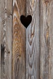 La porte en bois avec le coeur Fond image libre de droits La porte en bois avec le coeur Fond image libre de droits