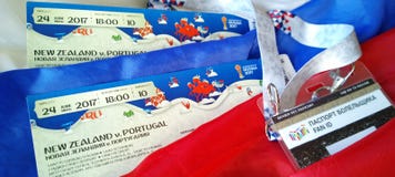 La preparación incorporar los partidos de las confederaciones ahueca en 2017 y el mundial 2018 en Rusia Fan fijada - boletos e id foto de archivo La preparación incorporar los partidos de las confederaciones ahueca en 2017 y el mundial 2018 en Rusia Fan fijada - boletos e id foto de archivo