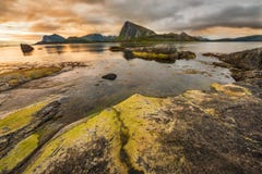La puesta del sol encima lofoten imagen de archivo La puesta del sol encima lofoten imagen de archivo