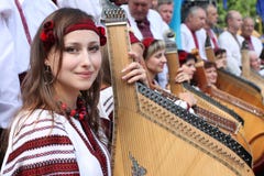 La ragazza ucraina con un bandura Fotografia Stock Libera da Diritti La ragazza ucraina con un bandura Fotografia Stock Libera da Diritti