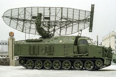 LA RUSSIE, VERKHNYAYA PYSHMA - 12 FÉVRIER 2018 : ` autopropulsé d'armure de ` de la station radar P-40 ou 1S12 dans le musée de l photo stock LA RUSSIE, VERKHNYAYA PYSHMA - 12 FÉVRIER 2018 : ` autopropulsé d'armure de ` de la station radar P-40 ou 1S12 dans le musée de l photo stock