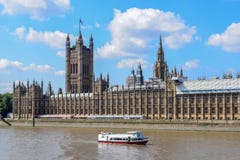 La Tamise et palais de Westminster et de x28 ; Chambres du Parlement photo stock La Tamise et palais de Westminster et de x28 ; Chambres du Parlement photo stock