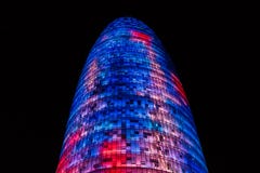 La tour d'Agbar de gloires de Torre de Barcelone photo stock La tour d'Agbar de gloires de Torre de Barcelone photo stock