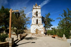 La tour de Bell du saint Lucas Church dans la ville de Toconao, Chili du nord images stock La tour de Bell du saint Lucas Church dans la ville de Toconao, Chili du nord images stock