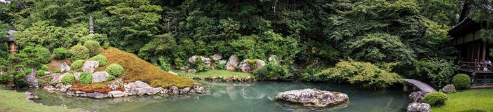 La vista panorámica a una la Kyoto cultiva un huerto, Kyoto, Kansai, Japón fotografía de archivo La vista panorámica a una la Kyoto cultiva un huerto, Kyoto, Kansai, Japón fotografía de archivo