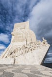 Lado oeste del monumento a los descubrimientos en Lisboa foto de archivo Lado oeste del monumento a los descubrimientos en Lisboa foto de archivo