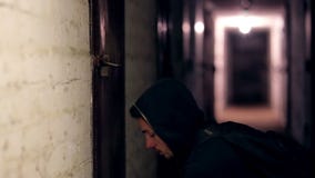 Ladrão que corta o fechamento video estoque Ladrão que corta o fechamento video estoque