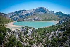Lago artificial Gorg Blau fotografía de archivo libre de regalías Lago artificial Gorg Blau fotografía de archivo libre de regalías