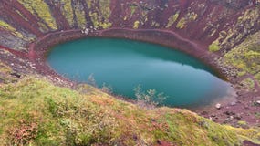 Lago del cratere di Kerid Fotografia Stock Lago del cratere di Kerid Fotografia Stock