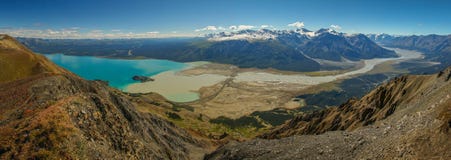 Lago Kluane en reserva del parque nacional de Kluane en el territorio del Yukón, Canadá foto de archivo Lago Kluane en reserva del parque nacional de Kluane en el territorio del Yukón, Canadá foto de archivo