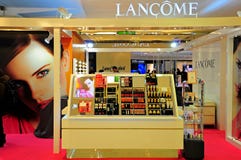 Lancome piękna opieki produktów ujście zdjęcie stock Lancome piękna opieki produktów ujście zdjęcie stock
