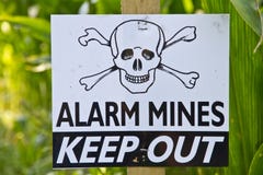 Landmineen-Warnzeichen Stockbilder Landmineen-Warnzeichen Stockbilder