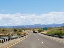Landschaft mit Straße in Arizona USA lizenzfreies stockfoto Landschaft mit Straße in Arizona USA lizenzfreies stockfoto