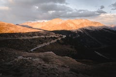 Landschap, zonsondergangmening bij Onafhankelijkheidspas dichtbij Esp, Colorado royalty-vrije stock afbeeldingen Landschap, zonsondergangmening bij Onafhankelijkheidspas dichtbij Esp, Colorado royalty-vrije stock afbeeldingen