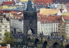 Landskap av den Prague fokusen på Charles Bridge royaltyfria bilder Landskap av den Prague fokusen på Charles Bridge royaltyfria bilder
