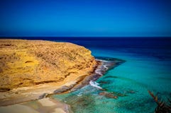 Landskap med den sandAgeeba stranden nära Mersa Matruh, Egypten royaltyfri fotografi Landskap med den sandAgeeba stranden nära Mersa Matruh, Egypten royaltyfri fotografi
