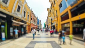 Lapso de tiempo del tráfico peatonal de la ciudad Lima almacen de video Lapso de tiempo del tráfico peatonal de la ciudad Lima almacen de video