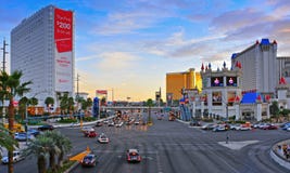 Tira de Las Vegas en la puesta del sol, Las Vegas, Estados Unidos imagen de archivo Tira de Las Vegas en la puesta del sol, Las Vegas, Estados Unidos imagen de archivo