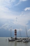  Latarnia morska i plaża w Podersdorf am Widziimy, Neusiedler Widziimy, Austria Zdjęcia Stock