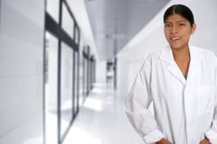 latinamerikanskt latinskt kvinnabarn för doktor arkivbild latinamerikanskt latinskt kvinnabarn för doktor arkivbild
