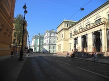 Lato chodzi przez ulic St Petersburg fotografia stock Lato chodzi przez ulic St Petersburg fotografia stock