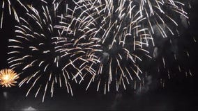 Laço sem emenda do vídeo dos fogos-de-artifício HD vídeos de arquivo Laço sem emenda do vídeo dos fogos-de-artifício HD vídeos de arquivo