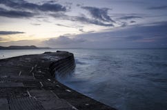 Le Cobb chez Lyme REGIS Photos libres de droits Le Cobb chez Lyme REGIS Photos libres de droits