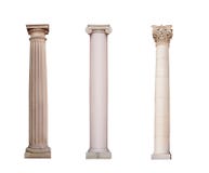 Le colonne antiche del ordo ionico, dorico e del Corinthian sono isolate fotografia stock libera da diritti Le colonne antiche del ordo ionico, dorico e del Corinthian sono isolate fotografia stock libera da diritti
