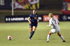 2015 le football des femmes de NCAA - le WVU-Maryland photos libres de droits 2015 le football des femmes de NCAA - le WVU-Maryland photos libres de droits