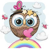 Le hibou mignon avec le coeur se repose sur un arc-en-ciel illustration libre de droits Le hibou mignon avec le coeur se repose sur un arc-en-ciel illustration libre de droits