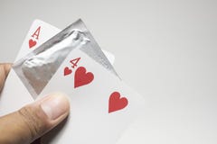 Le jour de valentines, numéro quatorze numéros de carte, préservatif empêcher concept d'amour de sexe sûr de valentines de contra images stock Le jour de valentines, numéro quatorze numéros de carte, préservatif empêcher concept d'amour de sexe sûr de valentines de contra images stock