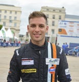 LE MANS, ΓΑΛΛΙΑ - 11 ΙΟΥΝΊΟΥ 2017: Ο Nick ενθαρρύνει την ομάδα της Porsche 911 GT3 παρέλαση RSR των πιλότων που συναγωνίζονται 24 Στοκ Εικόνες LE MANS, ΓΑΛΛΙΑ - 11 ΙΟΥΝΊΟΥ 2017: Ο Nick ενθαρρύνει την ομάδα της Porsche 911 GT3 παρέλαση RSR των πιλότων που συναγωνίζονται 24 Στοκ Εικόνες